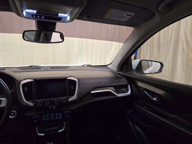Used 2023 GMC Terrain SLT AWD/4WD image 28