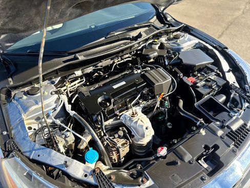 Used 2017 Honda Accord LX image 38