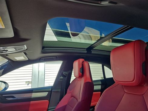 Certified 2025 Porsche Macan 4 Electric image 16