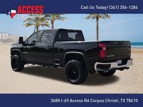 Used 2024 Chevrolet Silverado 2500 LT AWD/4WD image 6