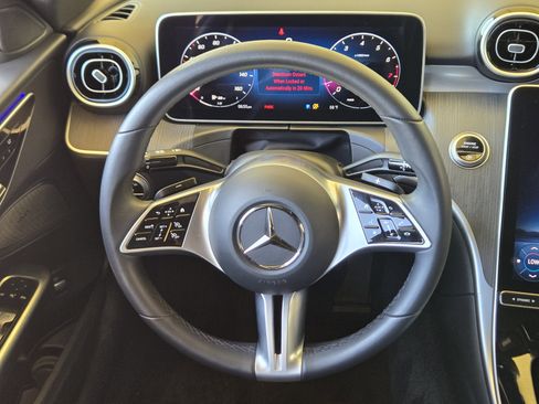 Used 2025 Mercedes-Benz C 300 Sedan image 26