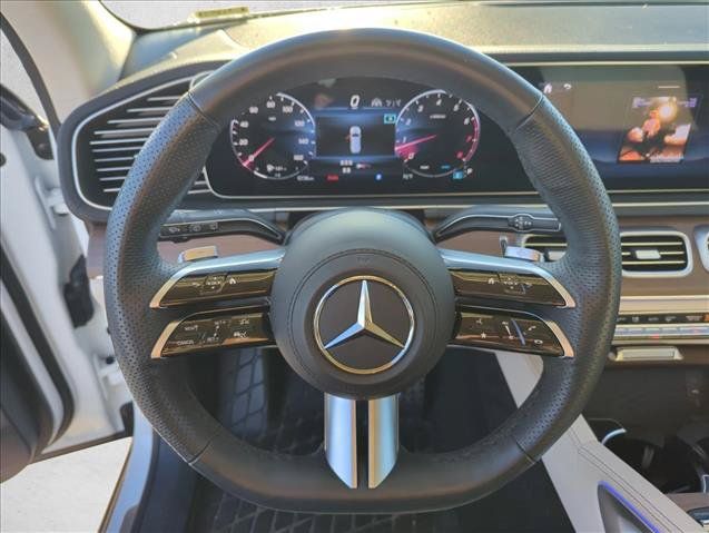 Used 2024 Mercedes-Benz GLS 450 4MATIC image 14