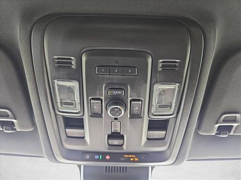 Used 2023 Chevrolet Suburban Premier w/ Texas Edition image 16