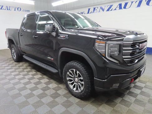 Used 2022 GMC Sierra 1500 AT4 w/ AT4 Premium Package image 3
