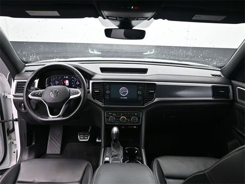 Used 2020 Volkswagen Atlas Cross Sport SEL R-Line image 12