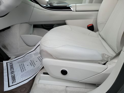 Used 2023 Mercedes-Benz EQE 350+ 4MATIC SUV w/ AMG Line Exterior Package image 19