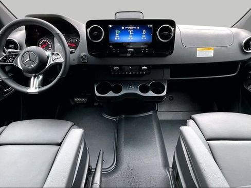 New 2025 Mercedes-Benz Sprinter 2500 image 7