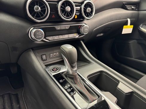 New 2025 Nissan Sentra SR image 19