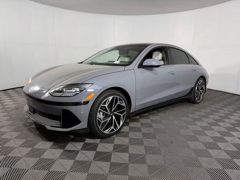 Used 2024 Hyundai Ioniq 6 Limited image 10