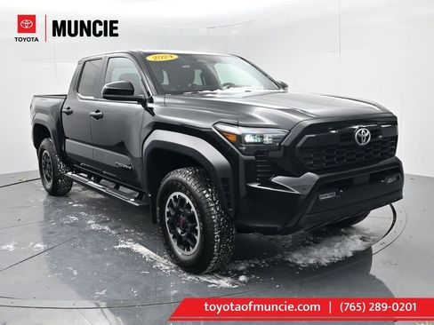 Used 2024 Toyota Tacoma TRD Off-Road image 1
