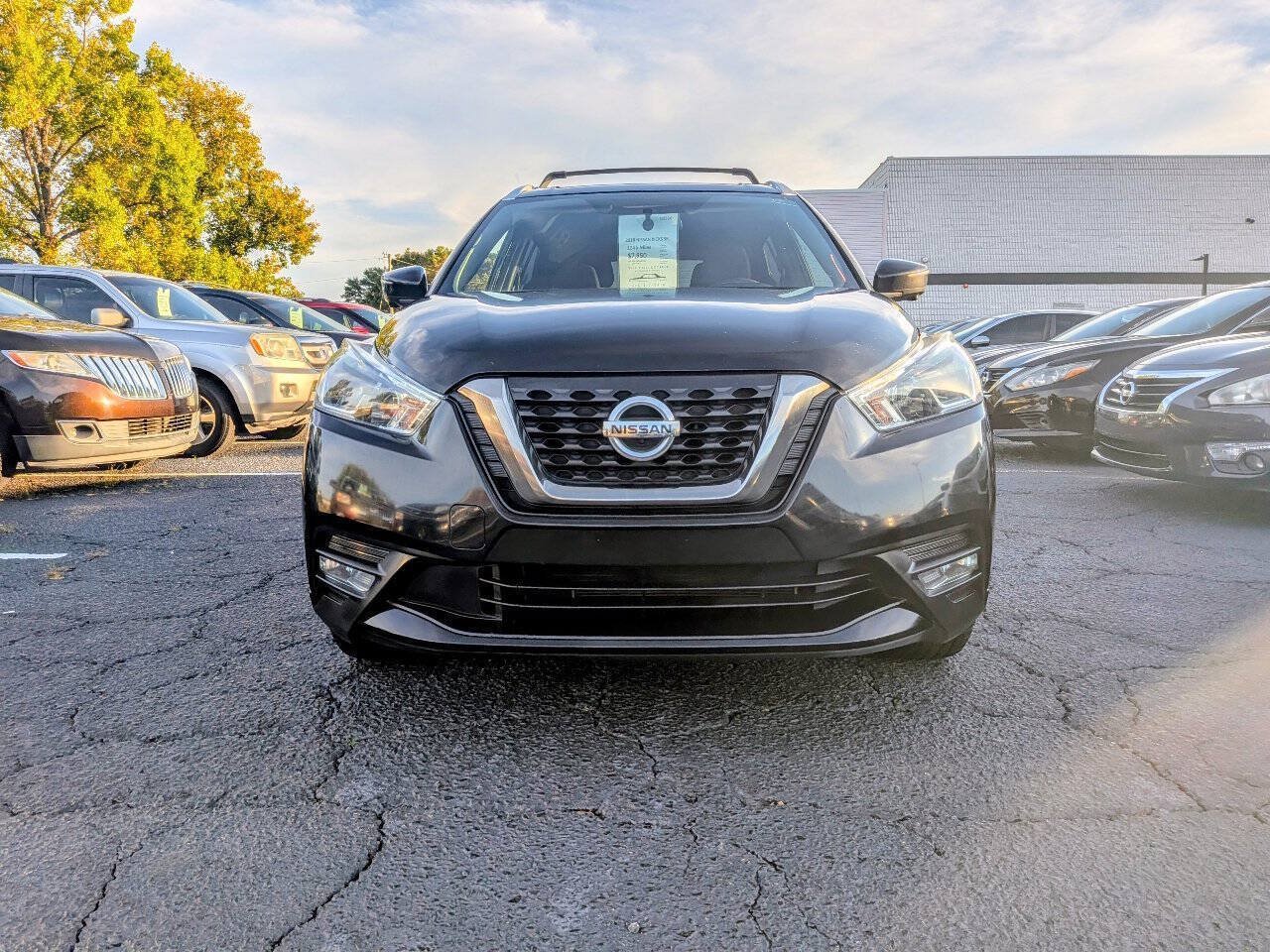 Used 2018 Nissan Kicks SR w/ Exterior Electronics Package FWD image 8