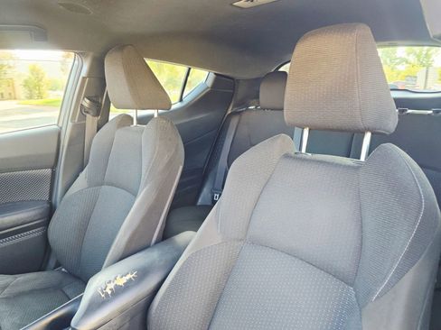 Used 2019 Toyota C-HR LE image 12