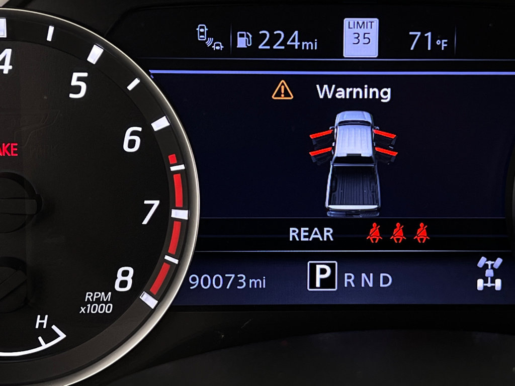 Used 2021 Nissan Titan SV w/ SV Convenience Package AWD/4WD image 17