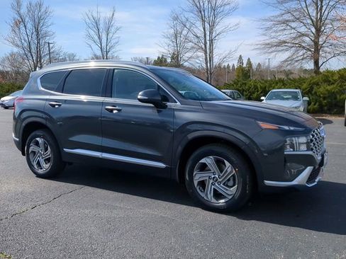 Used 2023 Hyundai Santa Fe SEL w/ Premium Package image 2