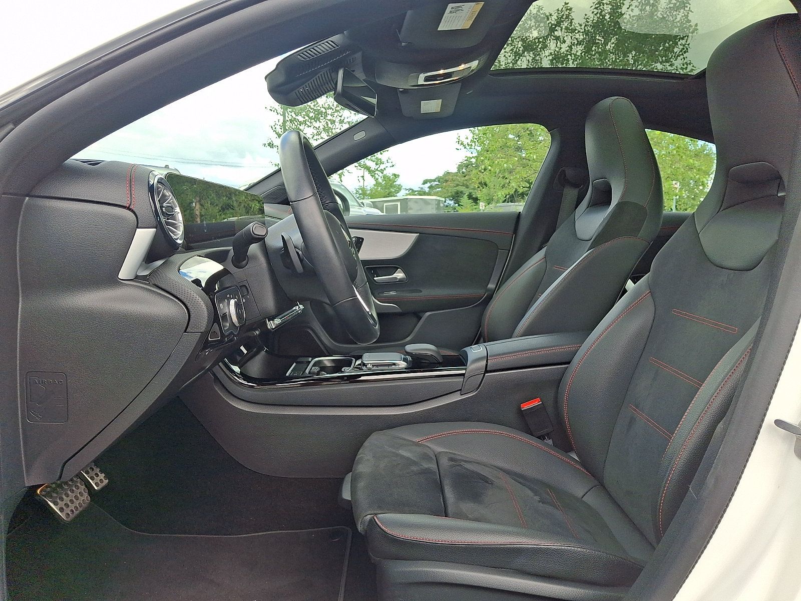 Used 2023 Mercedes-Benz CLA 250 4MATIC image 13