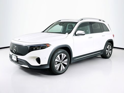 Used 2024 Mercedes-Benz EQB 250+ image 3