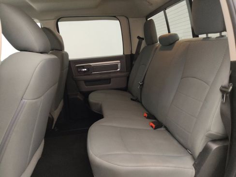 Used 2018 RAM 1500 Classic SLT AWD/4WD image 18