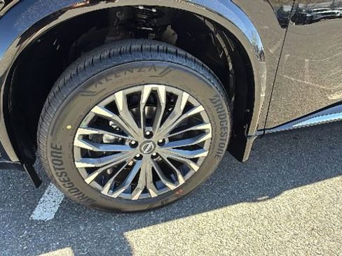 New 2026 Nissan Rogue Platinum image 9