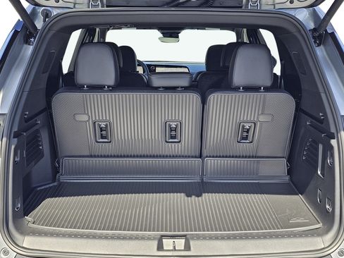 New 2026 Chevrolet Traverse LT w/ Driver Confidence Package FWD image 9