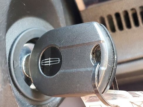 Used 2012 Lincoln MKZ Hybrid image 30