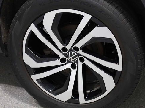 Used 2021 Volkswagen Atlas SEL Premium image 36