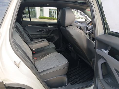 New 2026 Volkswagen Tiguan SEL R-Line AWD/4WD image 25