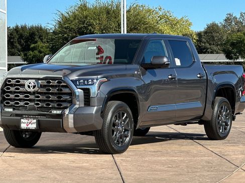 New 2025 Toyota Tundra Platinum image 7