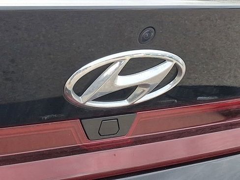 Used 2022 Hyundai Elantra SEL image 29