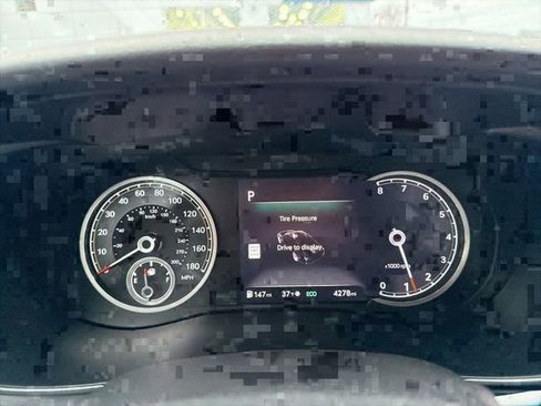 Used 2026 Genesis G70 2.5T image 22