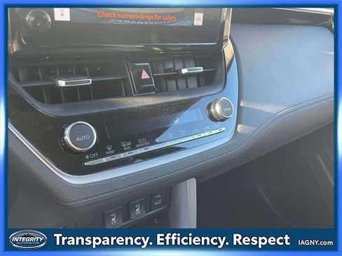 Used 2023 Toyota Corolla Cross XLE image 29