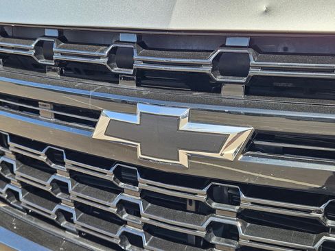 Certified 2024 Chevrolet Suburban Z71 AWD/4WD image 10