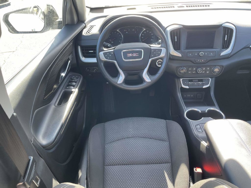 Used 2023 GMC Terrain SLE w/ Driver Convenience Package FWD image 18