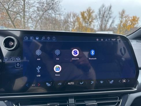 New 2026 Chevrolet Equinox EV RS image 26