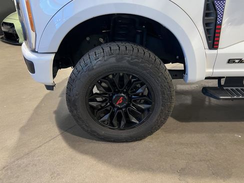 Used 2023 Ford F350 Lariat w/ Sport Appearance Package image 43