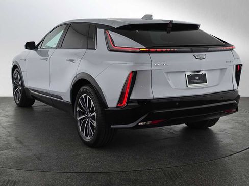 New 2026 Cadillac Lyriq Sport image 5