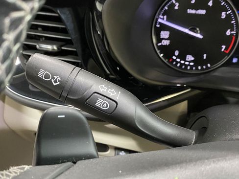 Used 2023 Buick Envision Avenir AWD/4WD image 40