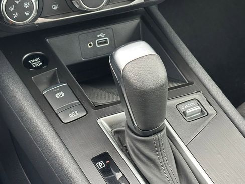 Used 2025 Nissan Kicks S image 15