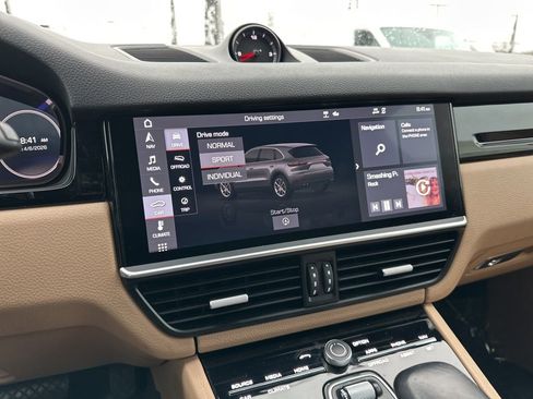 Used 2020 Porsche Cayenne AWD/4WD image 58