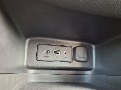 Used 2019 Chevrolet Equinox LT FWD image 7