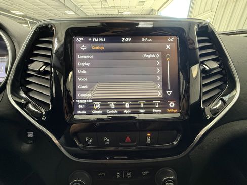 Used 2022 Jeep Cherokee Limited w/ Elite Package AWD/4WD image 35