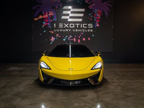 Used 2018 McLaren 570S Coupe RWD image 4