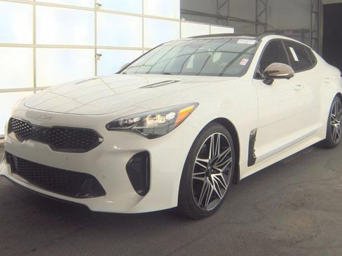 Used 2022 Kia Stinger GT2 image 1