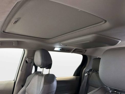 Used 2022 Toyota Sienna Limited AWD/4WD image 42