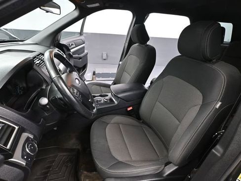Used 2017 Ford Explorer XLT AWD/4WD image 21