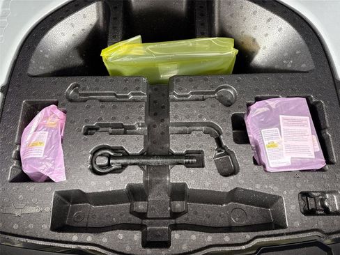 Certified 2024 Toyota Corolla SE w/ Convenience Package image 36