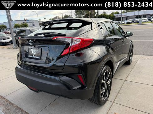 Used 2018 Toyota C-HR XLE FWD image 7