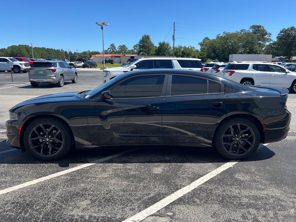 Used 2020 Dodge Charger SXT w/ Blacktop Package RWD image 30