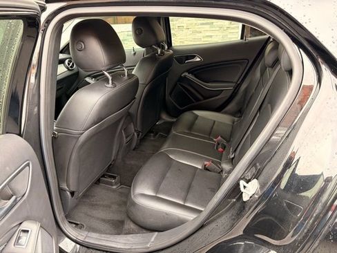 Used 2015 Mercedes-Benz GLA 250 4MATIC image 16