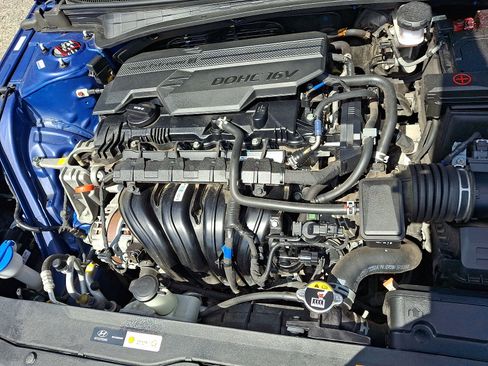 Used 2023 Hyundai Elantra SEL FWD image 29
