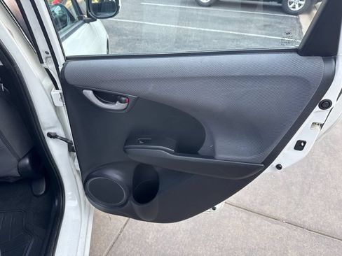 Used 2013 Honda Fit image 19